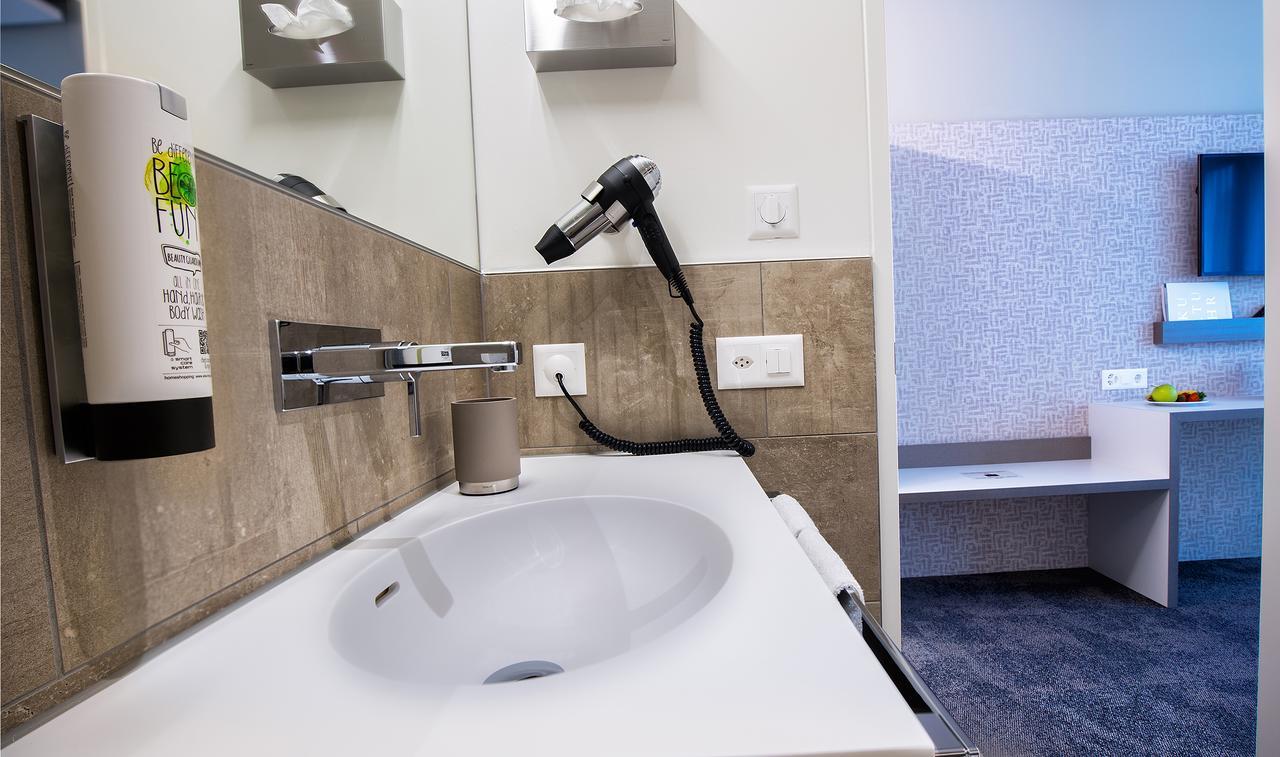 B_Smart Motel Landquart ภายนอก รูปภาพ