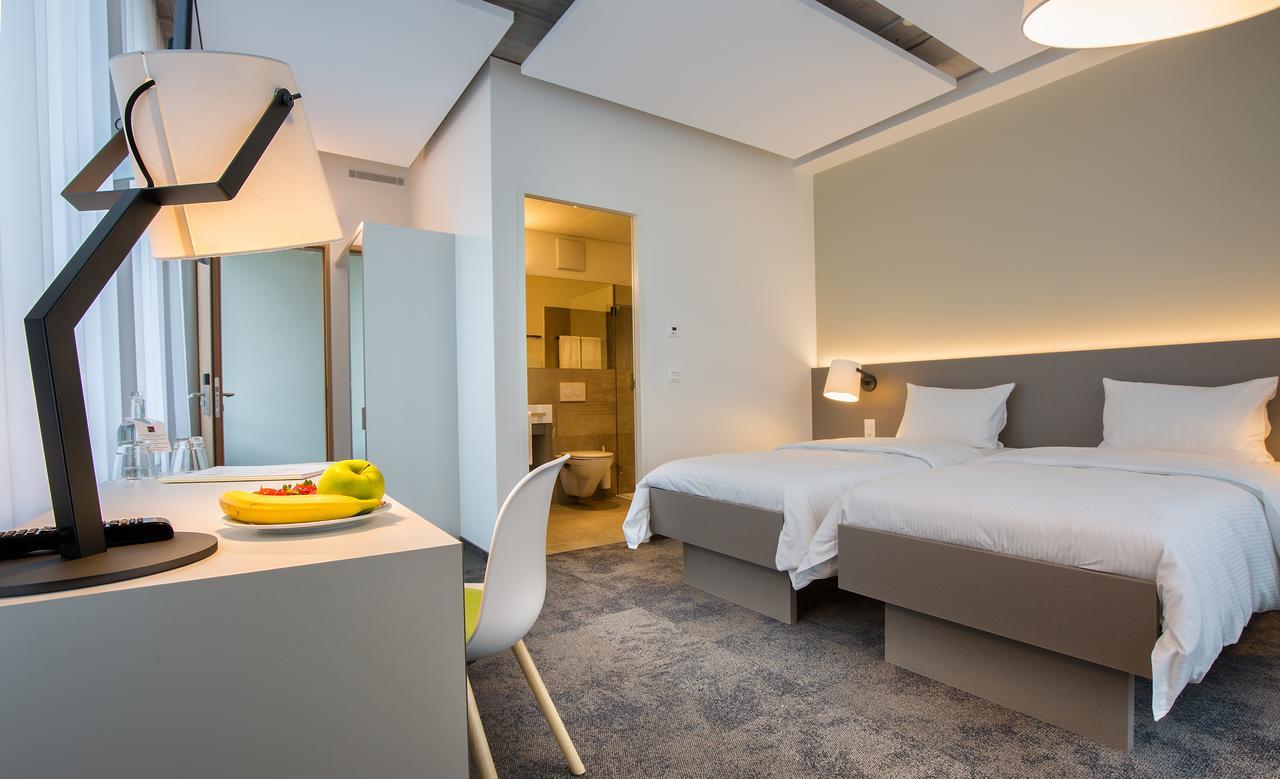 B_Smart Motel Landquart ภายนอก รูปภาพ